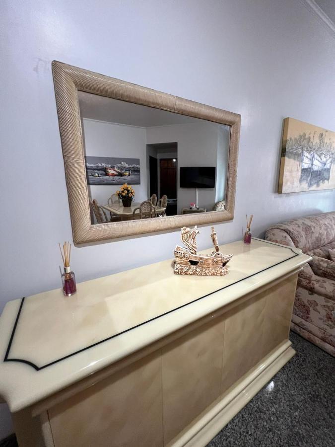 Apartamento No Guaruja Enseada A Beira Mar, Otima Localidade E Com Ar Condicionado Exterior photo